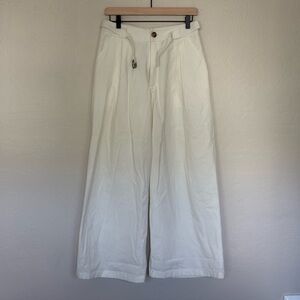 Wide leg pleated trousers